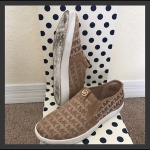 Micheal Kors Slip Ons size 5 - fit like 7 to 7.5